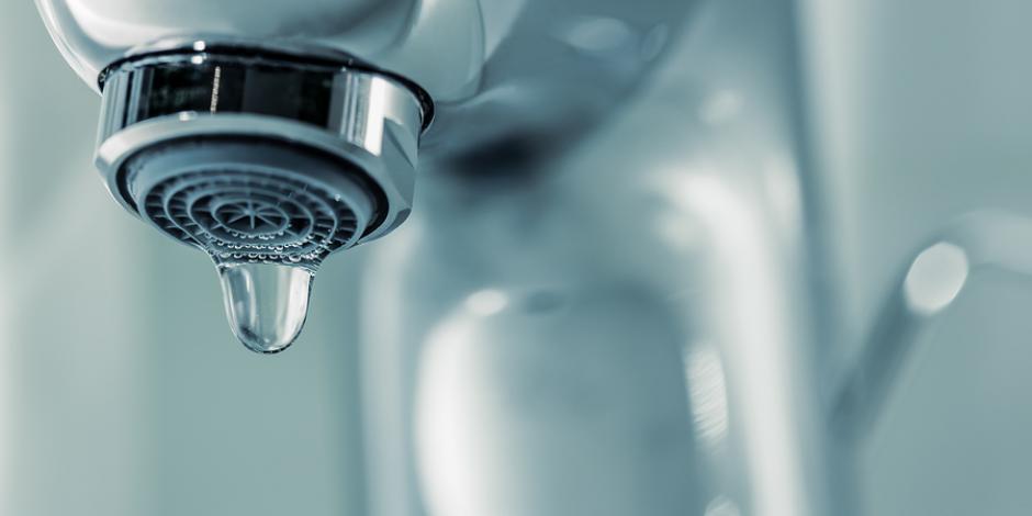 cómo detectar fugas de drenaje en bañeras y duchas