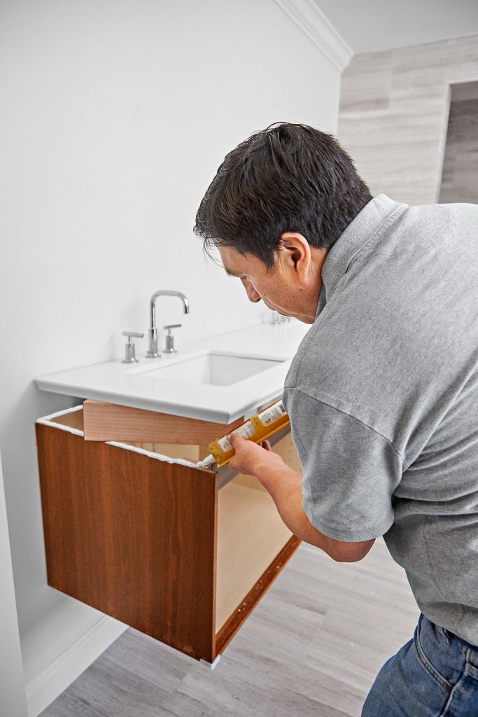 Tips para reparar un mueble de baño